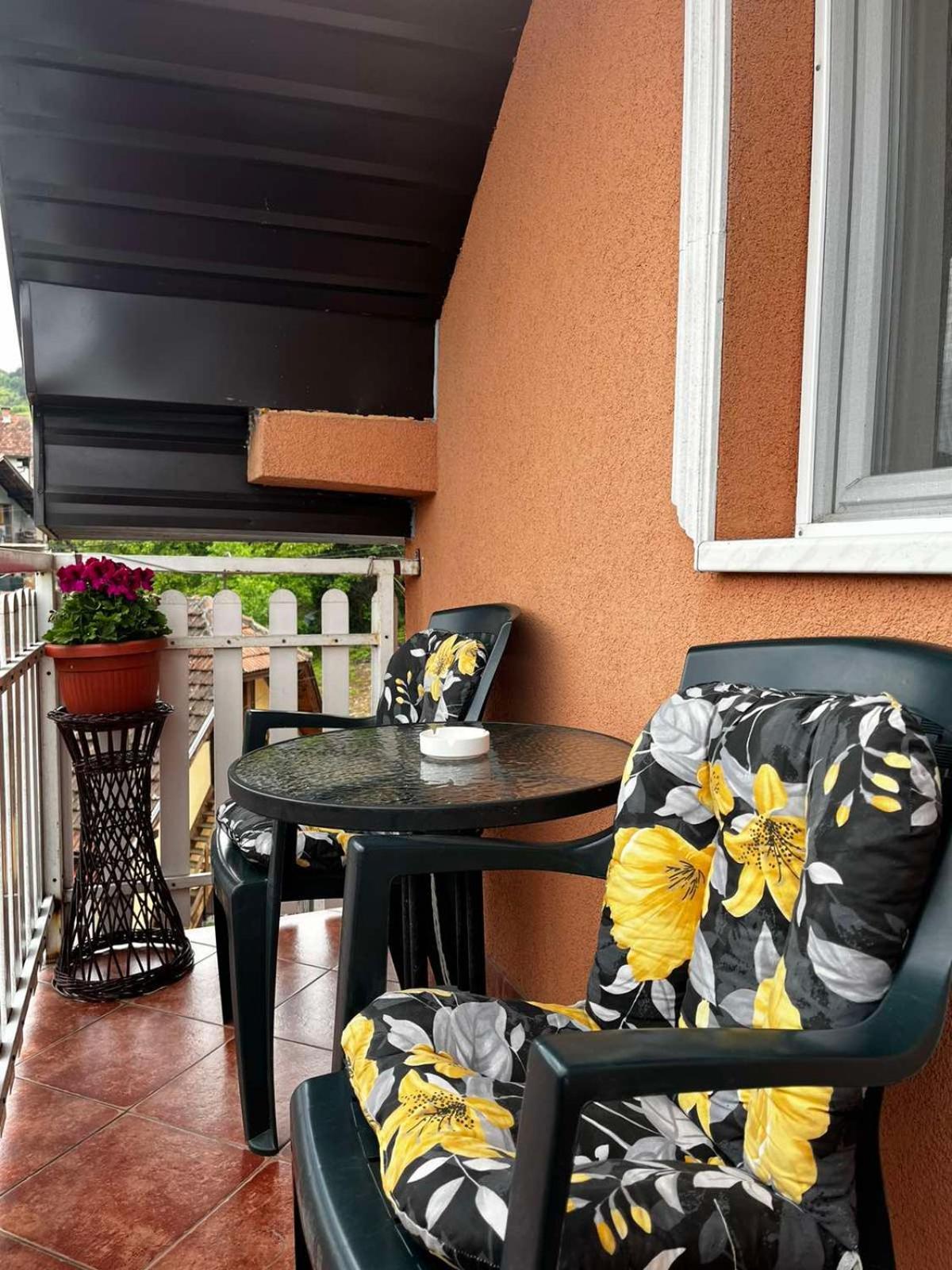 Apartmani Nikolic Βίσεγκραντ Δωμάτιο φωτογραφία