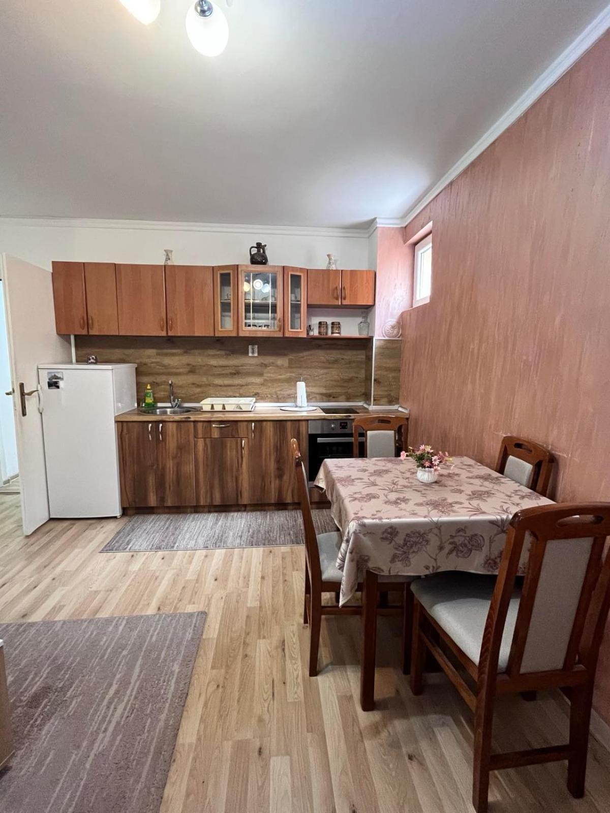 Apartmani Nikolic Βίσεγκραντ Εξωτερικό φωτογραφία